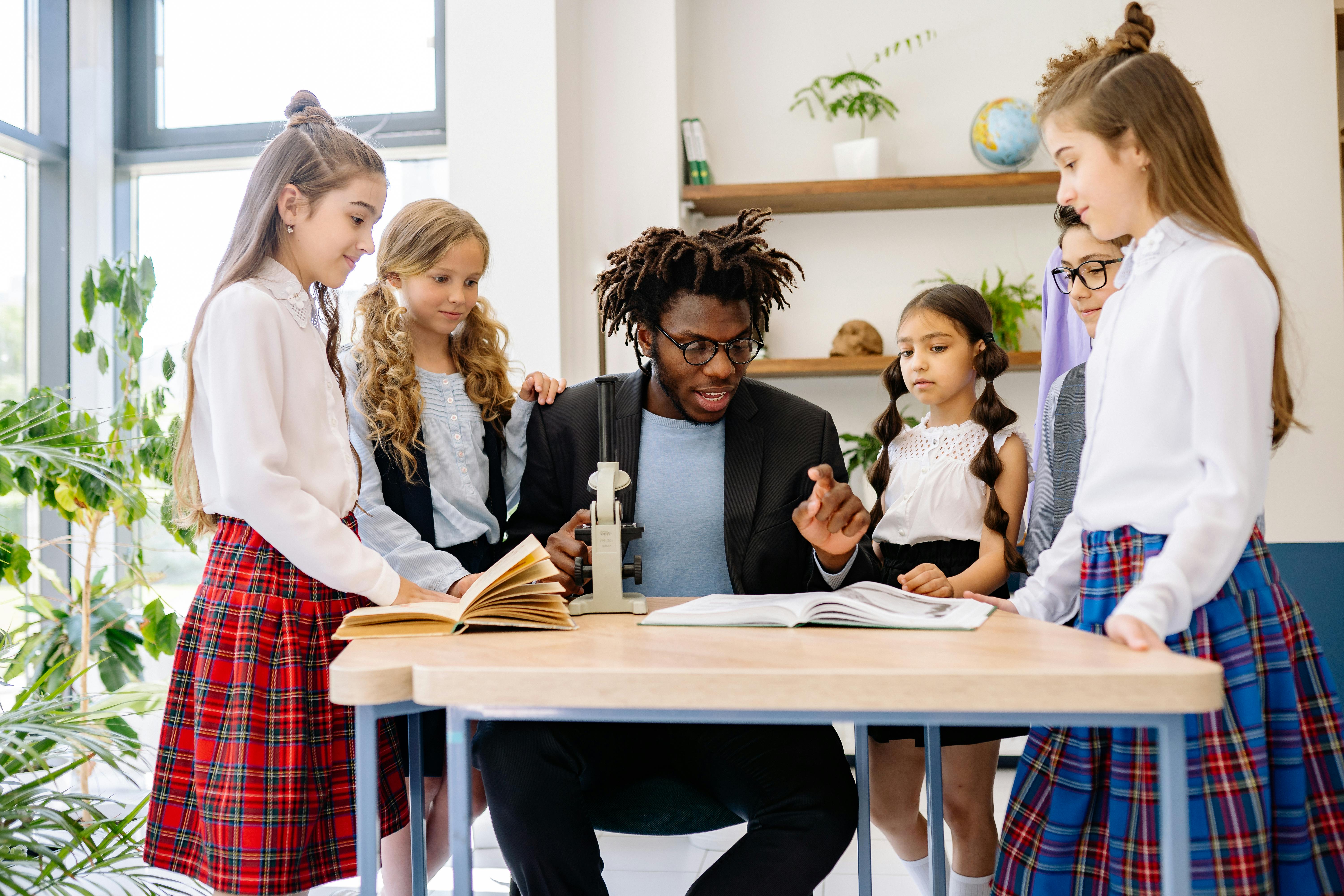 Classroom with multilingual learning